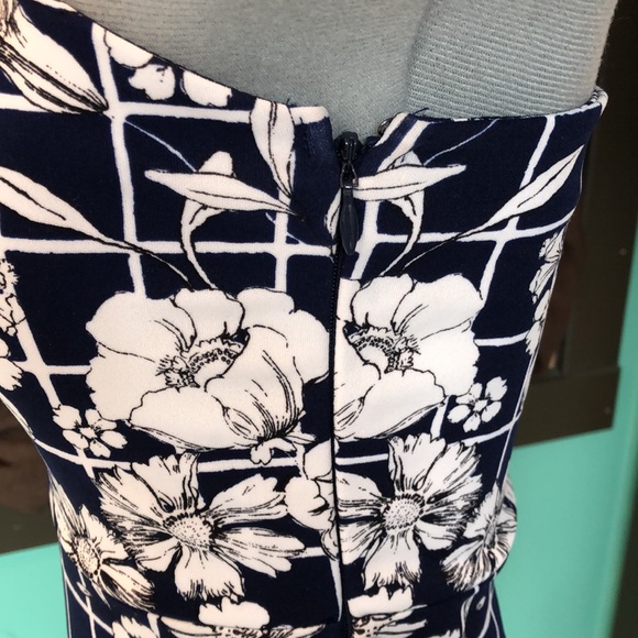 Express - Blue & White, Windowpane & Floral Strapless Midi Dress Size 0 - Picture 3 of 9